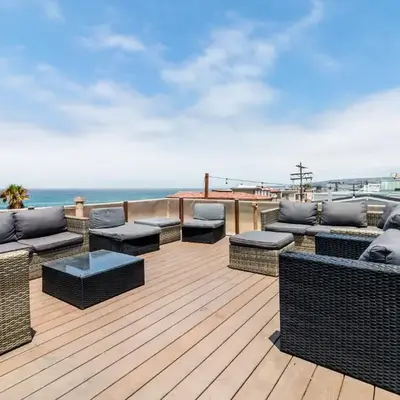 Fantastic Mission Beach condo steps to the Beach