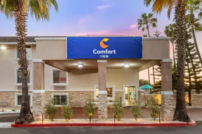 a building with a sign for a comfort inn at Comfort Inn San Diego Miramar in Miramar