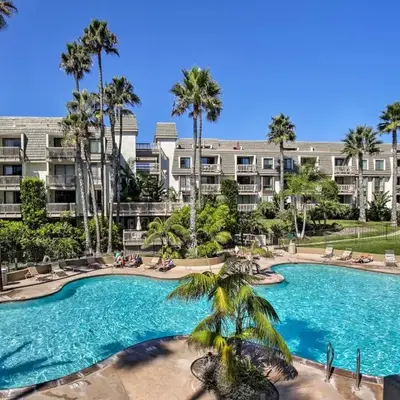 Beachfront Oceanside Condo with Pool and Hot Tub!