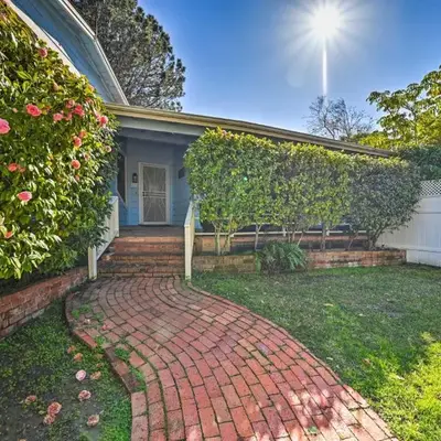 La Jolla Home and Detached Suite Hot Tub and Backyard