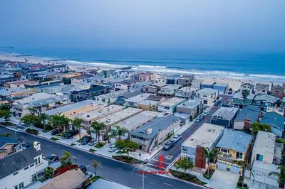 Gallery image of Ocean view AC heated Pool jacuzzi Tennis bikesPool table foosball bikes in Newport Beach