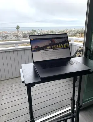 Gallery image of Ocean view AC heated Pool jacuzzi Tennis bikesPool table foosball bikes in Newport Beach