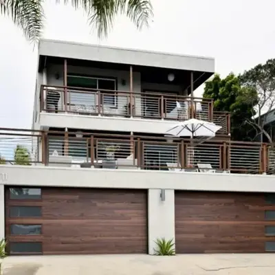 Luxury Cardiff by-the-Sea Ocean View Parkhouse