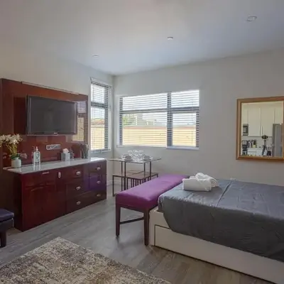 2 Bedroom