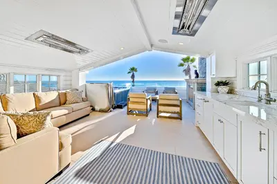 Gallery image of Luxury Beach Front Escape in Newport Beach
