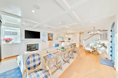 Gallery image of Luxury Beach Front Escape in Newport Beach