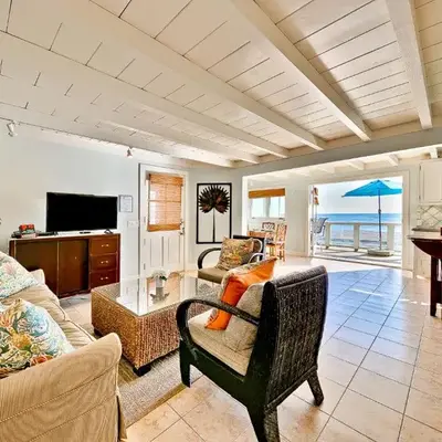 Tommy Bahama Beach Rd II