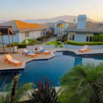 Luxury Modern Chateau near wineries & beaches