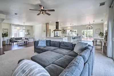 Gallery image of Beautiful Hemet Home Large Patio and Mtn Views! in Sage