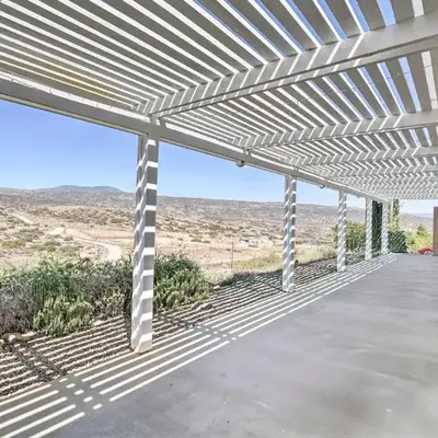 Beautiful Hemet Home Large Patio and Mtn Views!