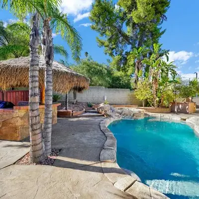Pool-BBQ-View-Balcony-Fireplace-King-Garage-WD