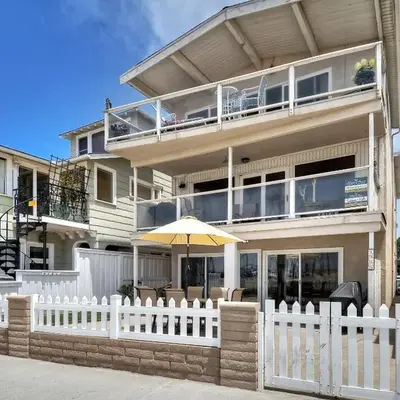 1005 E Balboa 2